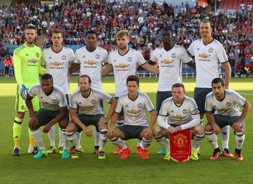 从他身穿 从他身穿