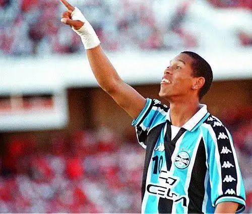 米兰迎来了 米兰迎来了